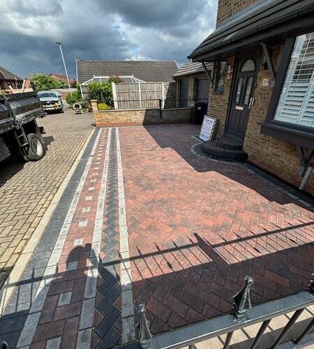 carlton barnsley bespoke block paved driveway 0007